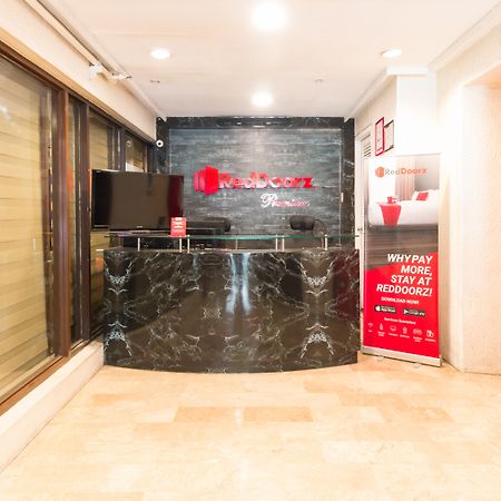 Reddoorz Premium Near Greenbelt Makati - Vaccinated Staff Makati City Bagian luar foto