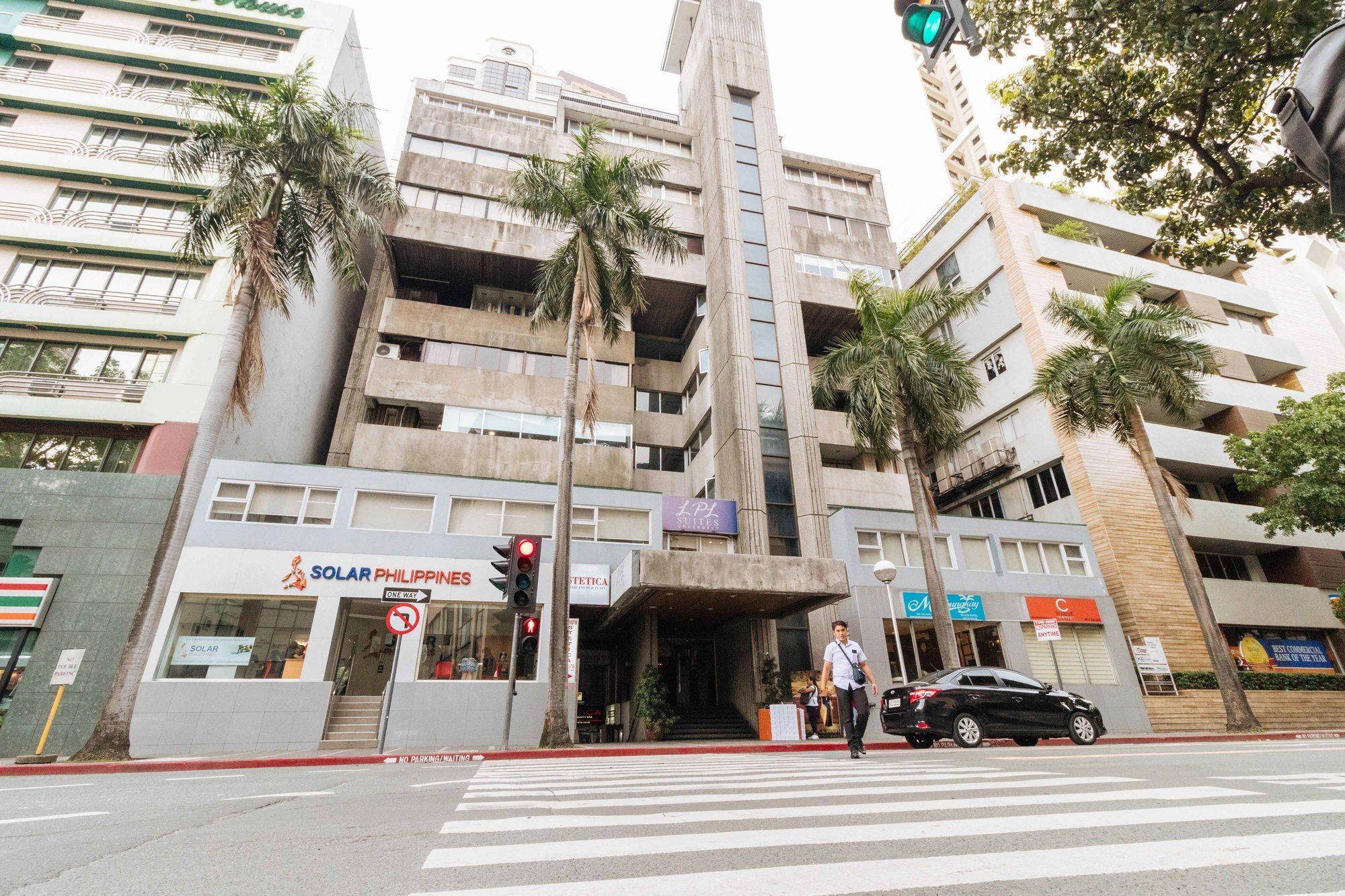 Reddoorz Premium Near Greenbelt Makati - Vaccinated Staff Makati City Bagian luar foto